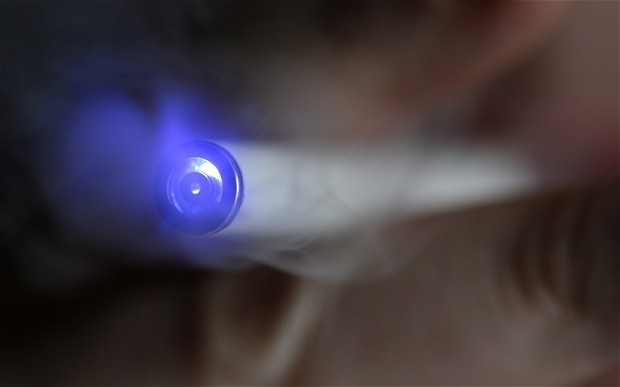 Затяжное использование электронных сигарет может вызывать тяжкое заболевание лёгких